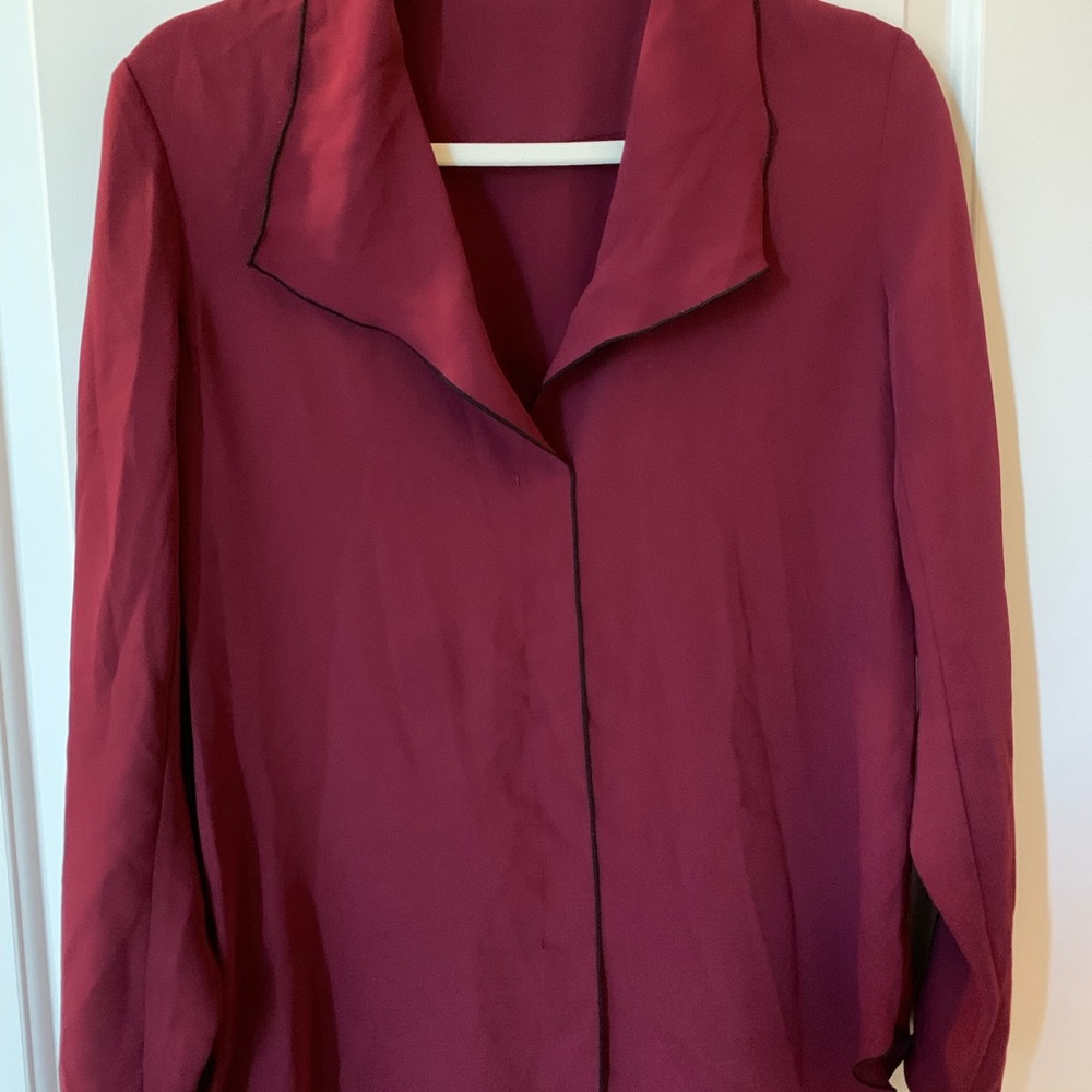 NWOT Aritzia Babaton Rena shirt burgundy size XS